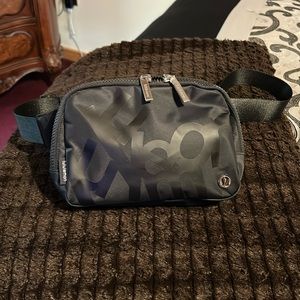 Lululemon waist bag
